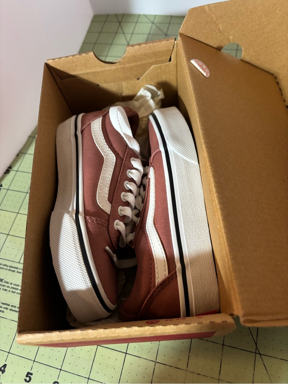 Vans Ward Canvas Sneakers Night Rose color size 11 kids NIB